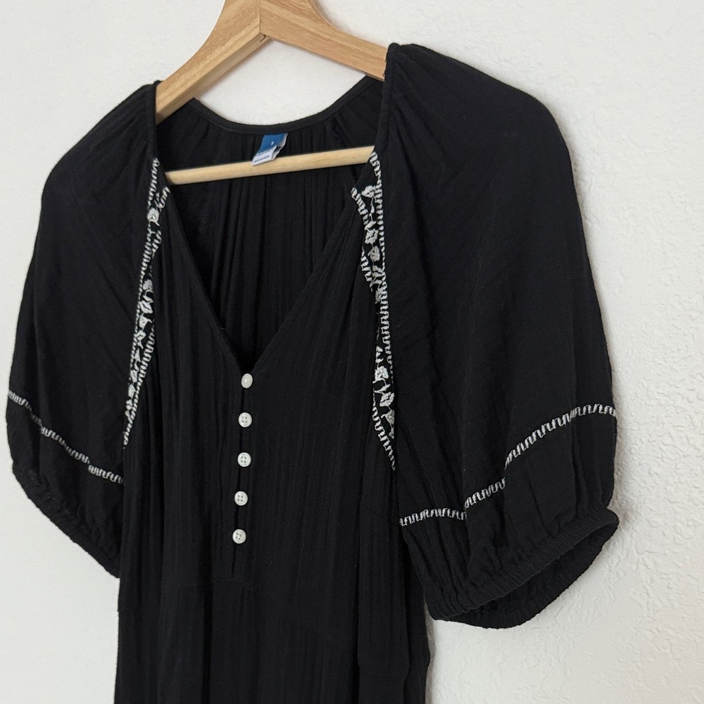 Old Navy Black Maxi Dress with White Trim - Picture 3 of 8